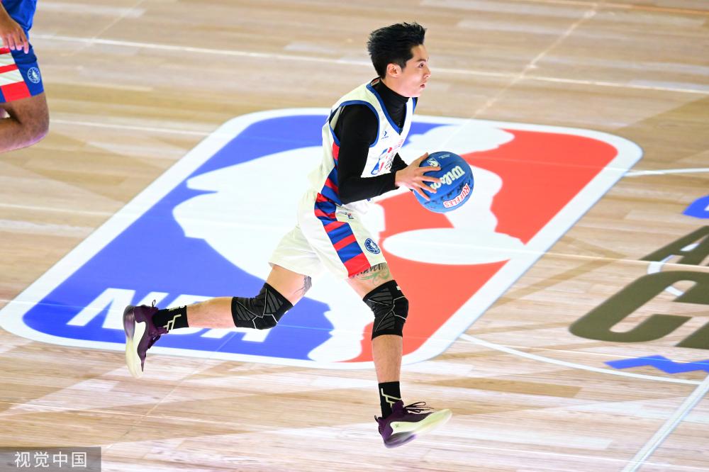 位年轻的天 位年轻的天